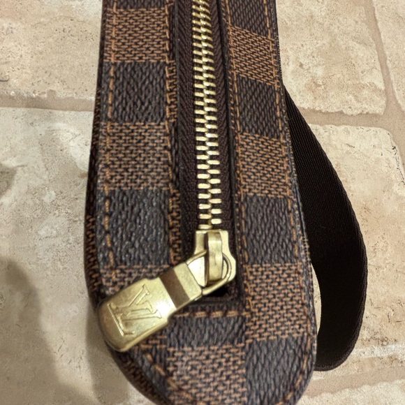 Louis Vuitton Geronimos belt bag - Picture 7 of 10